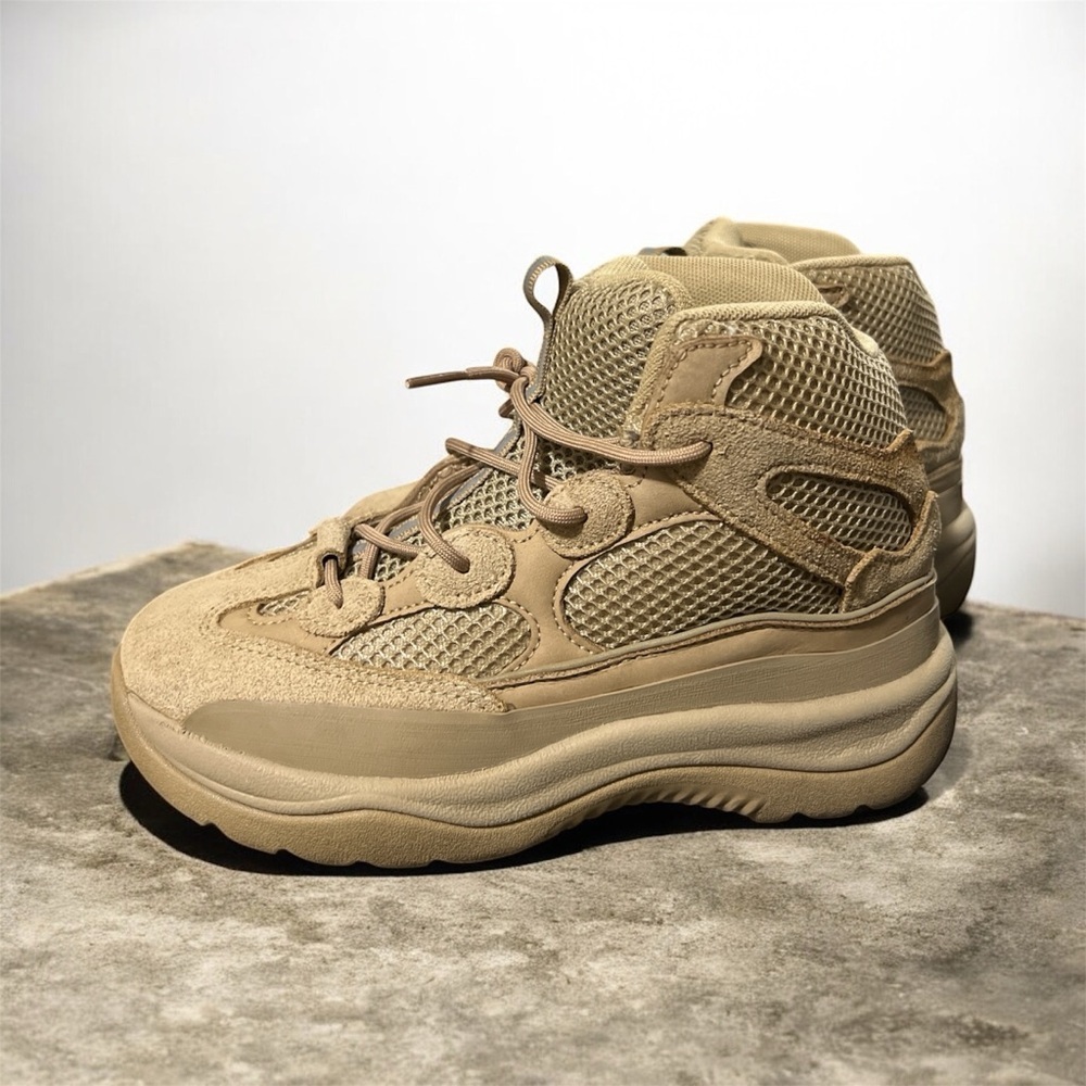adidas Yeezy Desert Boot